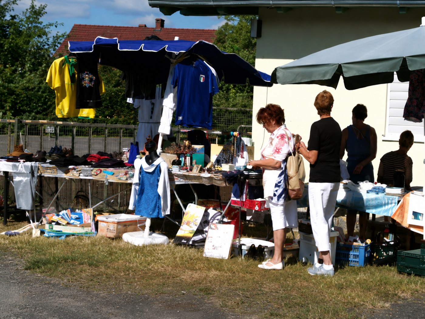 1. Trödelmarkt Kolonie Waldessaum